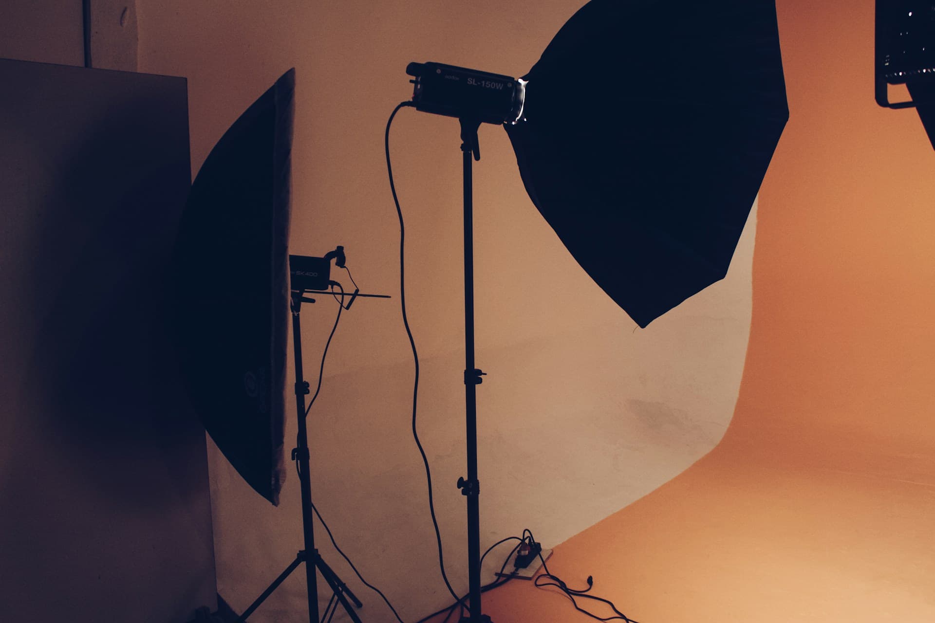 How to Create Professional Video Presentations Without a Studio