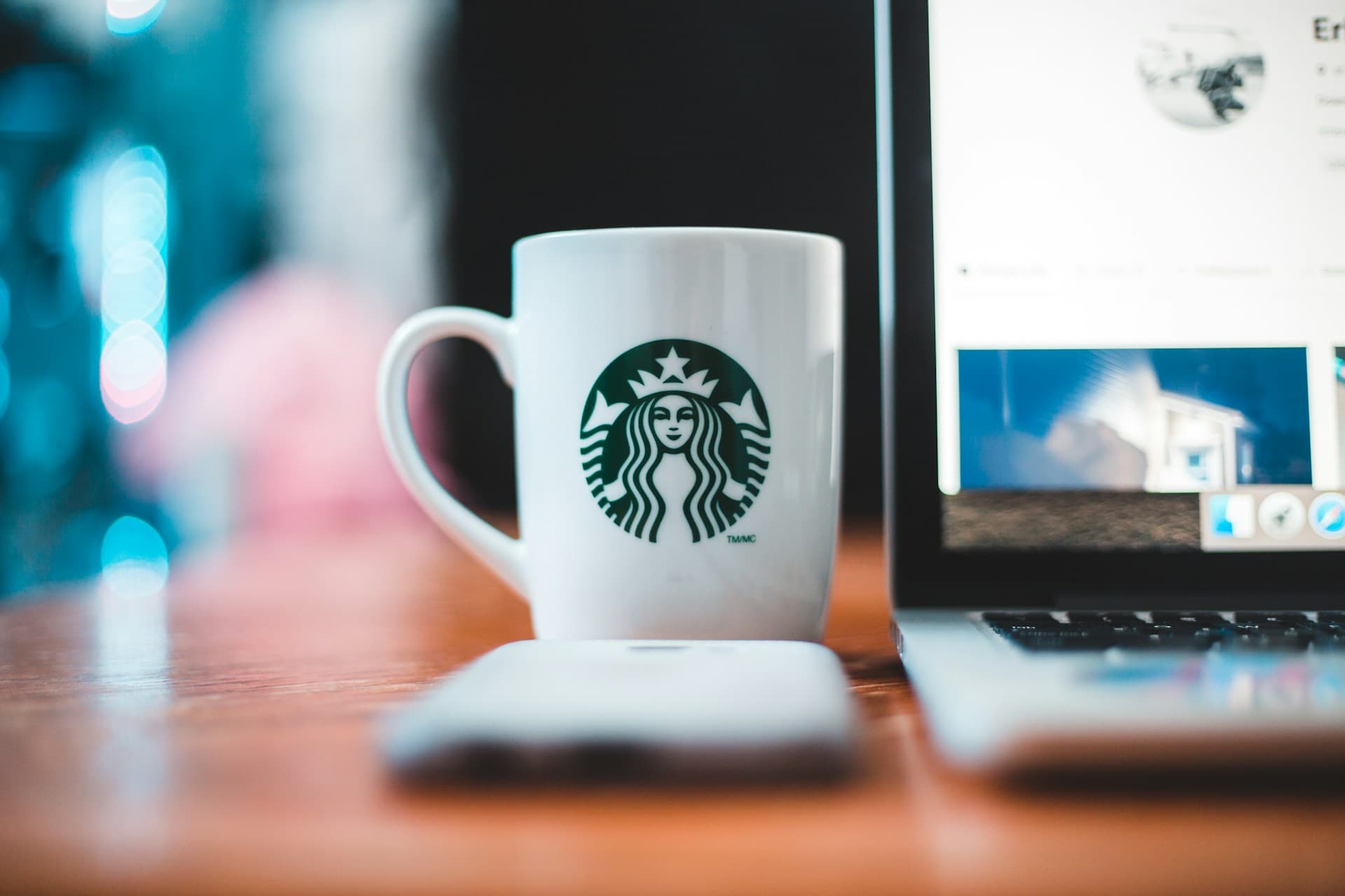 How SaaS Founders Use Video to Find PMF